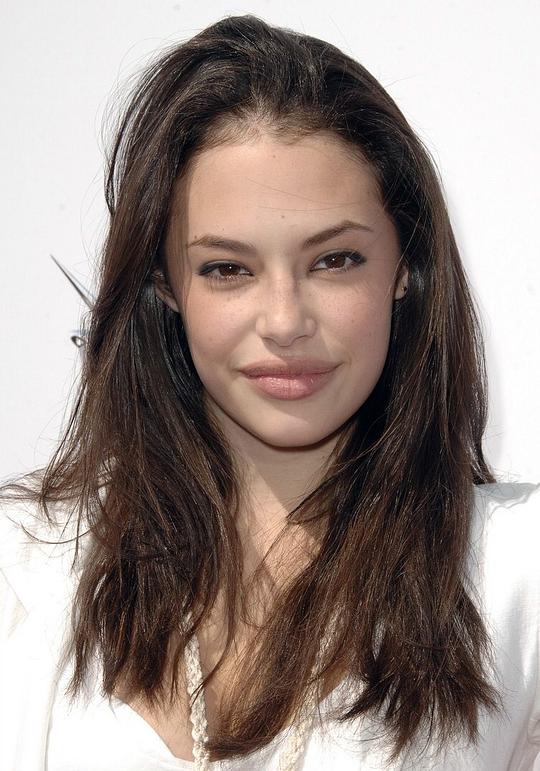 克洛伊·布里吉斯 Chloe Bridges