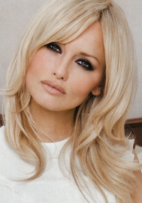 阿德瑞娜·卡林姆博 Adriana Karembeu