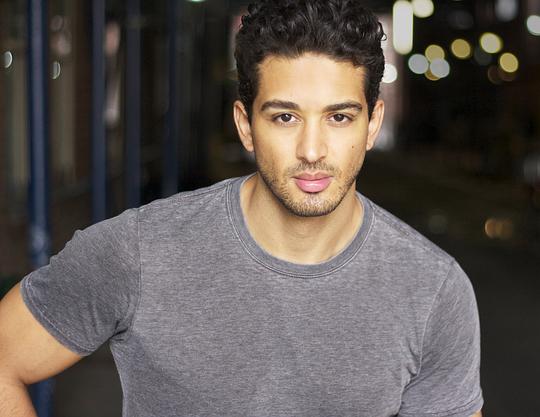 查尔斯·胡斯托 Charles Justo