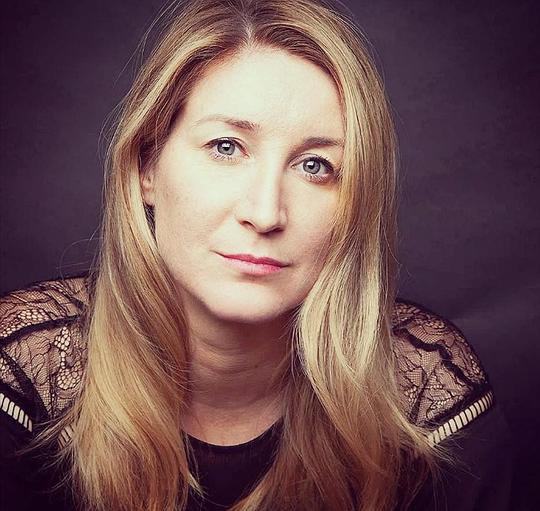 尼娜·劳伦 Nina Lauren