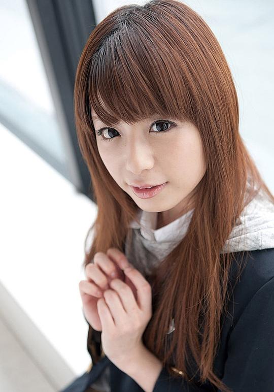 栗林里莉 Riri Kuribayashi