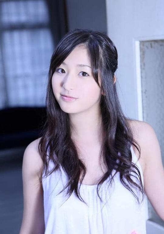 村上友梨 Murakami Yuri