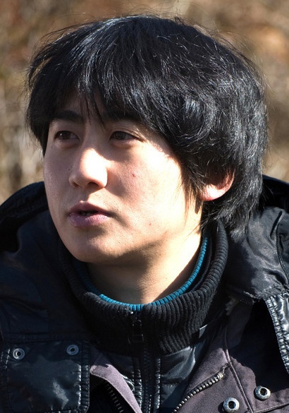 闵龙根 Yong-geun Min