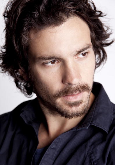 桑地亚哥·卡布瑞拉 Santiago Cabrera