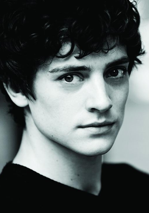 阿奈林·巴纳德 Aneurin Barnard