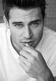 瑞安·古兹曼 Ryan Guzman