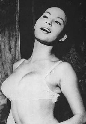 真理明美 Akemi Mari