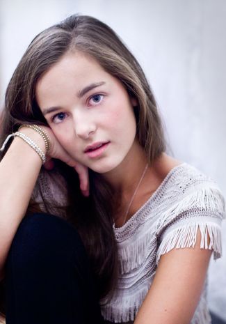 席琳·邦金斯 Celine Buckens