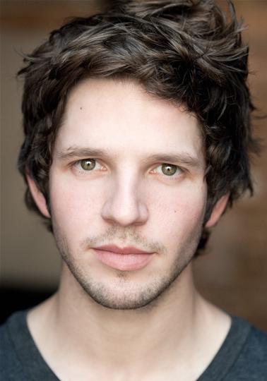 戴米恩·莫隆尼 Damien Molony