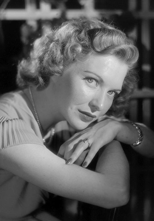 丽娜·雷诺 Line Renaud