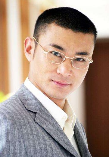 张亚坤 Yakun Zhang