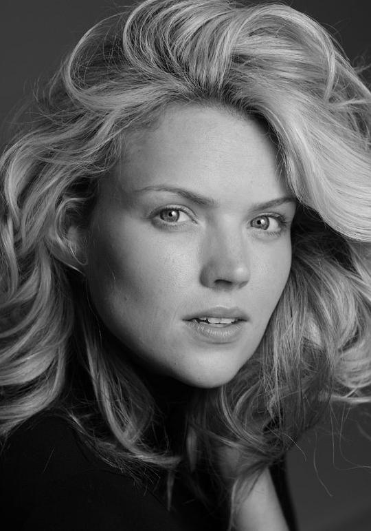 艾琳·理查兹 Erin Richards