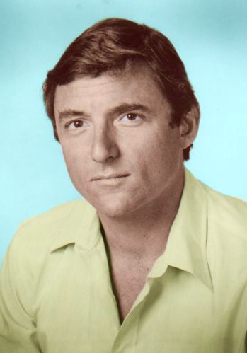 小詹姆斯·惠特摩 James Whitmore Jr.