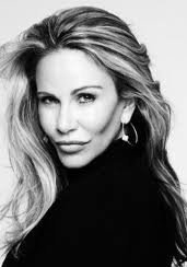 陶妮·基坦 Tawny Kitaen