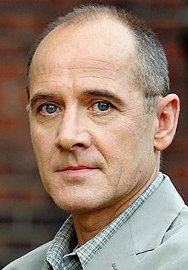 乌尔里希·穆埃 Ulrich Mühe