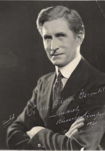 拉塞尔·辛普森 Russell Simpson