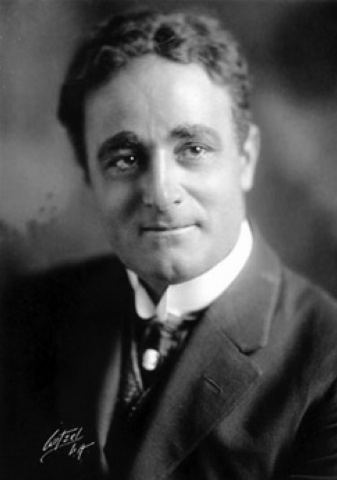 威尔弗雷德·卢卡斯 Wilfred Lucas