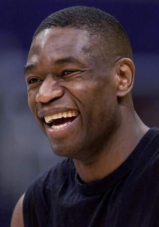 迪肯贝·穆托姆博 Dikembe Mutombo