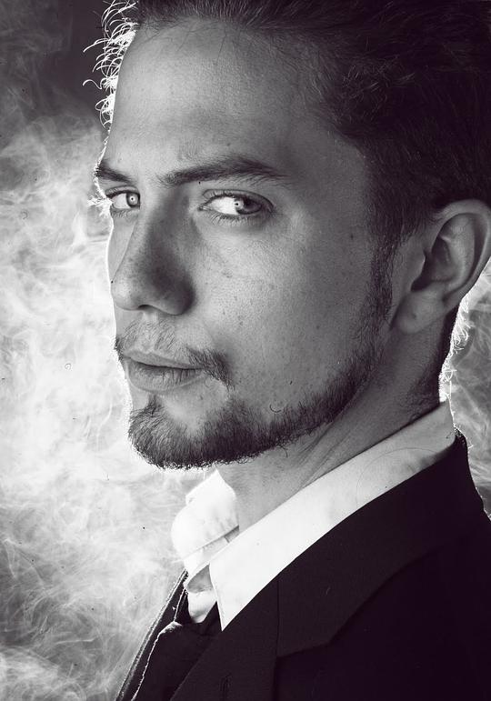 杰克逊·拉斯波恩 Jackson Rathbone