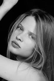 梅兰尼·蒂埃里 Mélanie Thierry