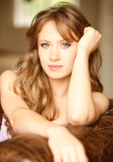 艾琳娜·莱辛 Alina Levshin