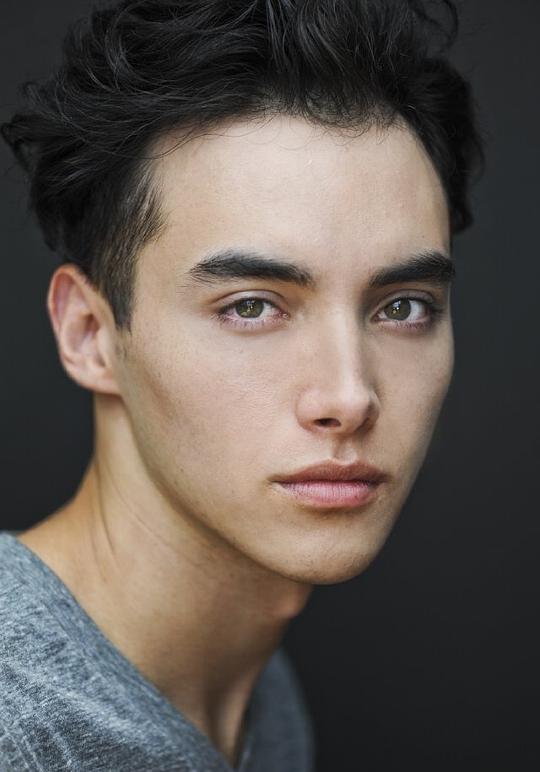 亚当·佩雷斯 Adam Perez