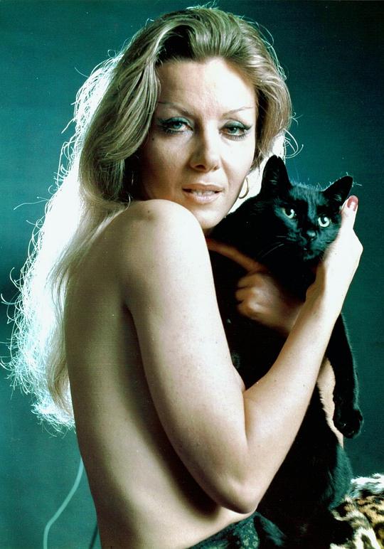 英格丽德·皮特 Ingrid Pitt