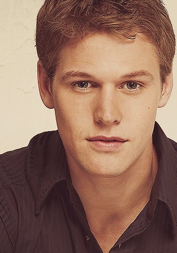 扎齐·罗伊瑞格 Zach Roerig