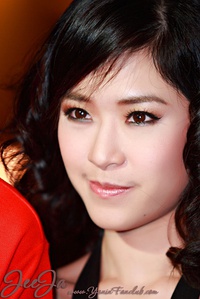 杰佳·亚宁 JeeJa Yanin