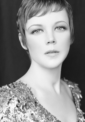 艾米莉·贝吉尔 Emily Bergl