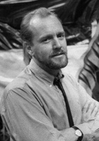 J·迈克尔·里瓦 J. Michael Riva