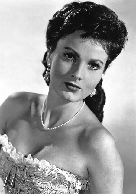 乌苏拉·西丝 Ursula Thiess