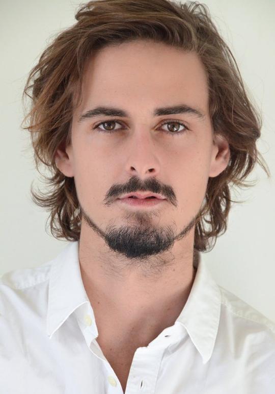 内斯特·亚伦·阿布塞拉 Nestor Aaron Absera