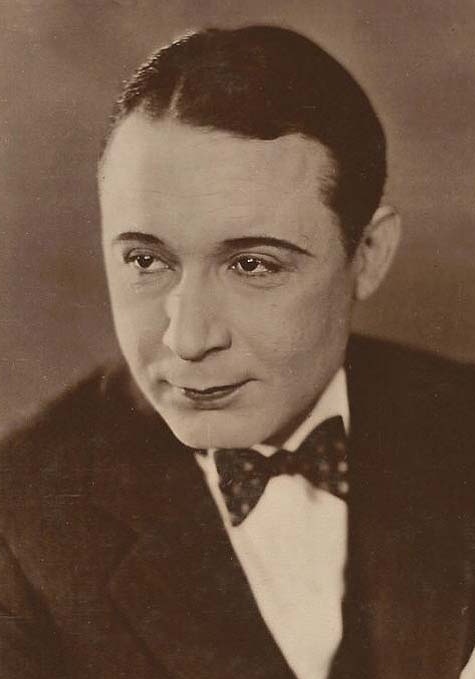 蒙蒂·布卢 Monte Blue