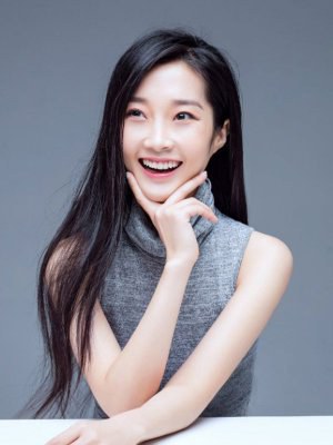 何欣烛 Xinzhu He