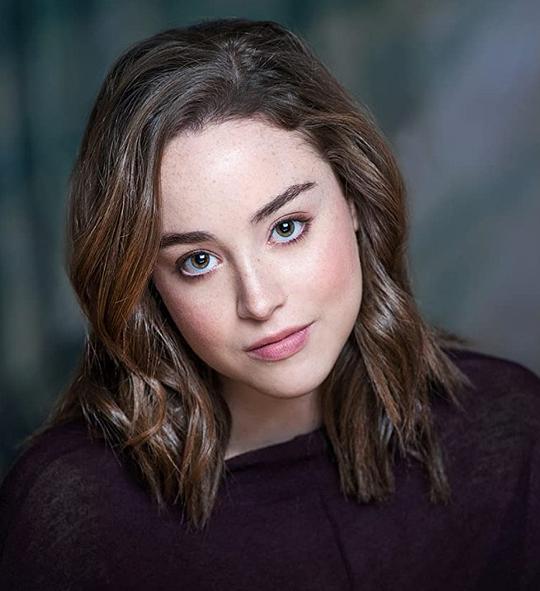 克莱尔·巴特尔 Clare Butler