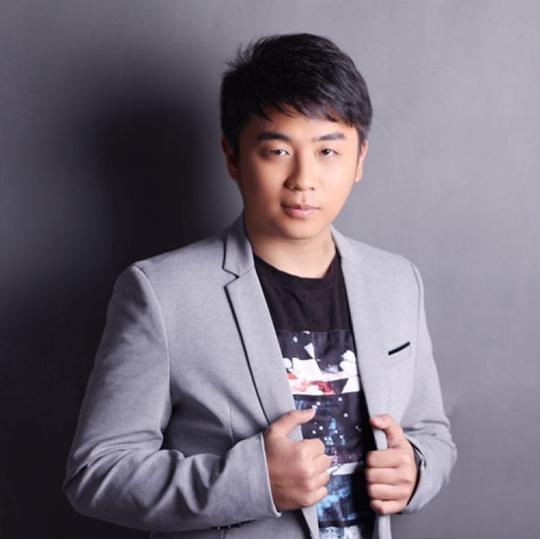 皓乔 Shuaiqi Zhang