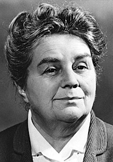 赫米娜·齐蒂洛娃 Hermína Týrlová