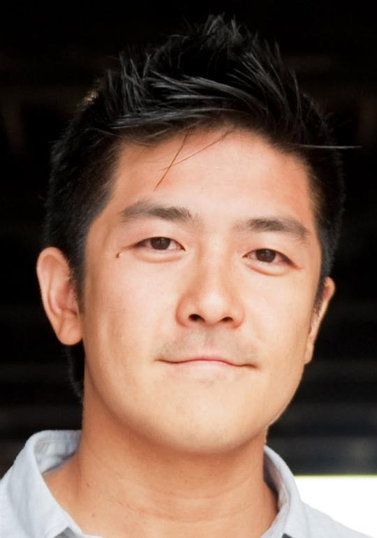 陈子翱 Tze Chun