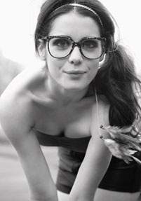 艾丽·柯布琳 Ali Cobrin