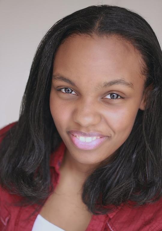 谢拉·艾琳娜·麦克莱恩 Sierra Aylina McClain