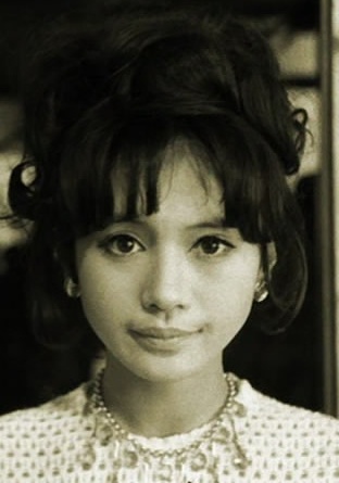 加贺麻理子 Mariko Kaga