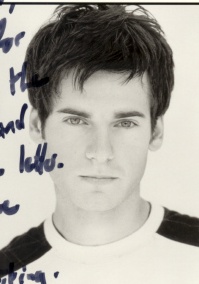 大卫·德·劳图尔 David de Lautour