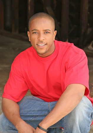 布兰登·昆恩·亚当斯 Brandon Quintin Adams