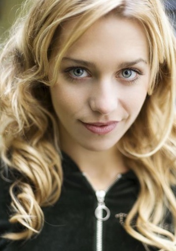 茱莉亚·迭泽 Julia Dietze