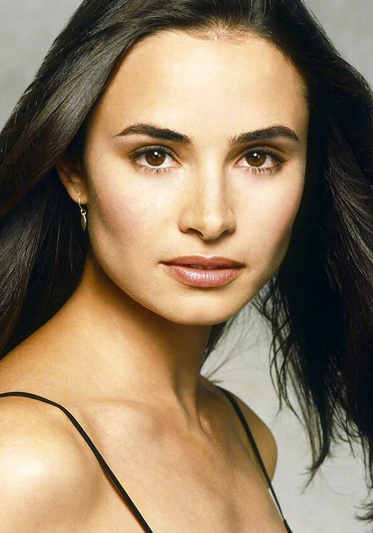 米娅·麦斯特罗 Mía Maestro