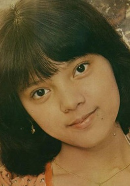 露云娜 Rowena Cortes