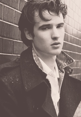 汤姆·斯图里奇 Tom Sturridge