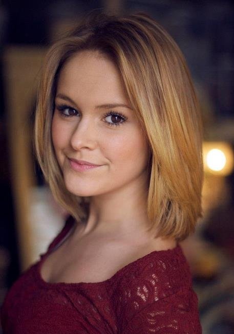 卡西·汤普森 Cassi Thomson