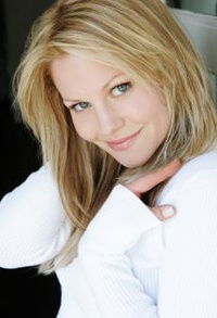 坎达丝·卡梅隆·玻儿 Candace Cameron Bure